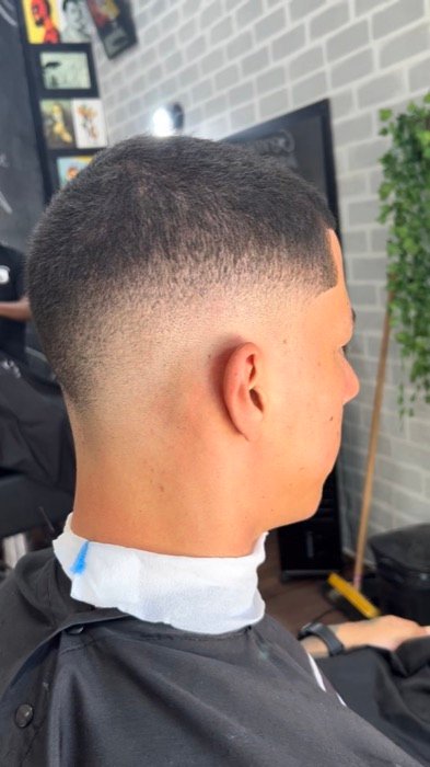 Degradê de perfil, conferindo a altura da linha